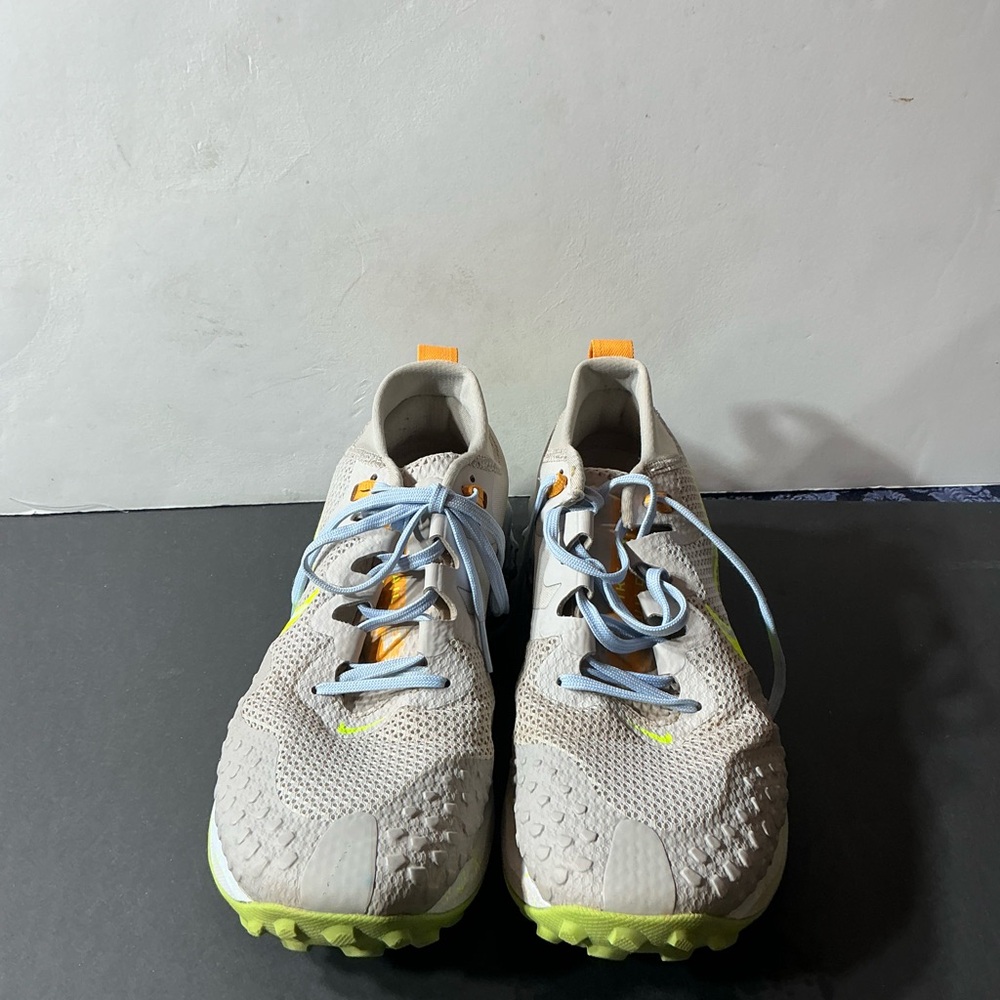 Mens Athletic Shoes - Gray and Green